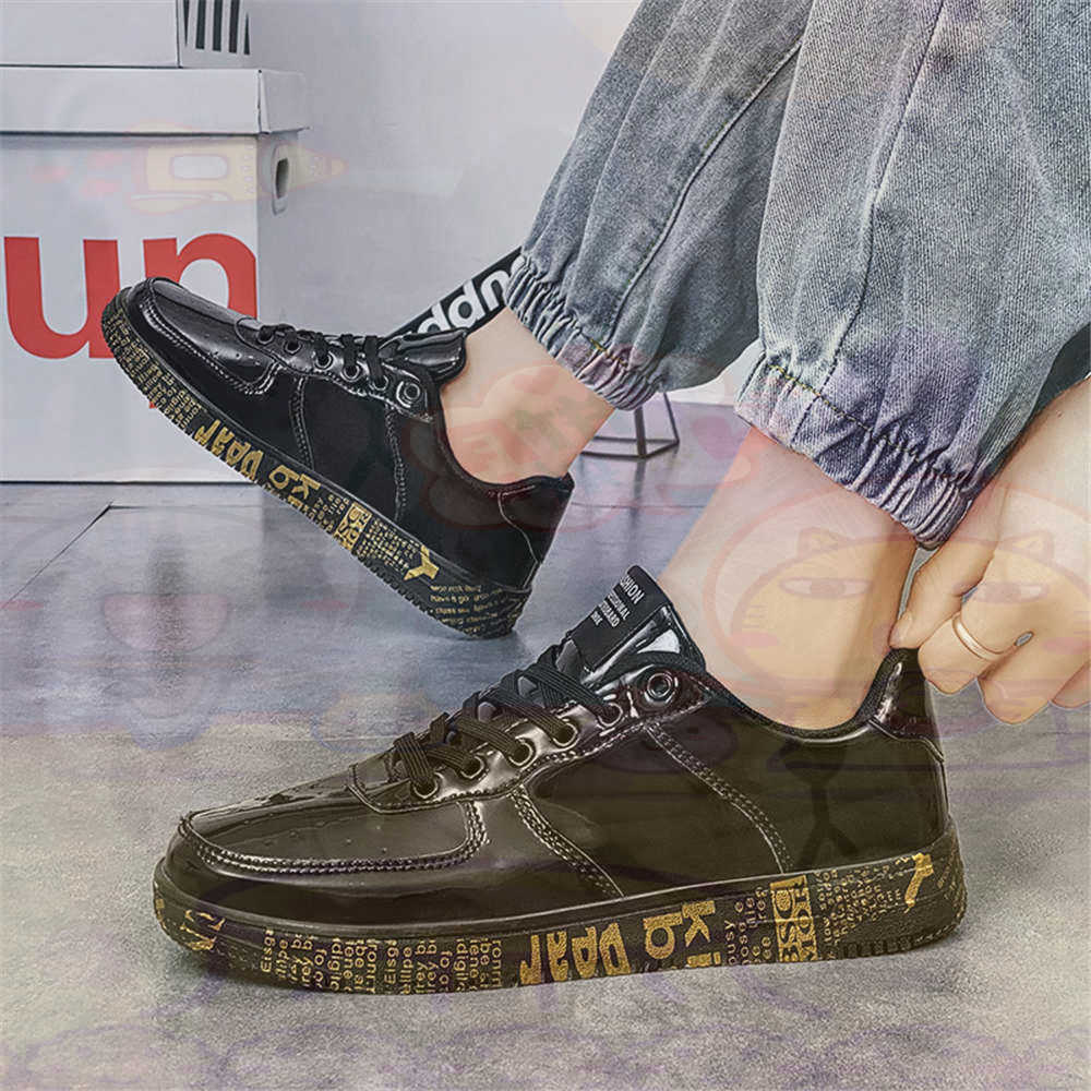 Round Foot Size 45 Sneakers Wh - огляд і ціна Streetwear Brand Famous